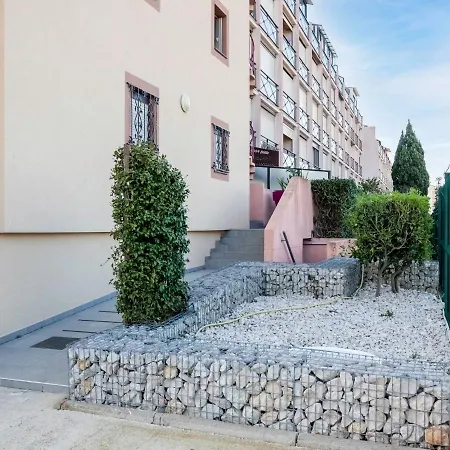 Апартаменты Le Lagon Bleu-1 By Interhome