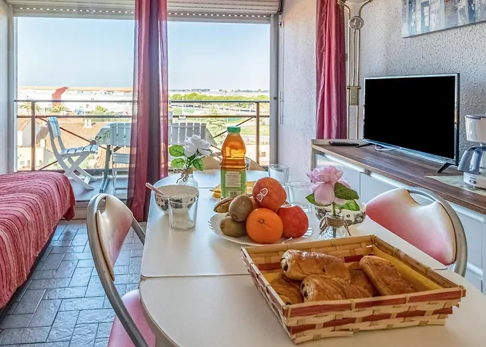 Le Lagon Bleu-1 By Interhome