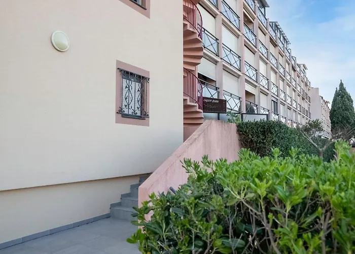 Le Lagon Bleu-1 By Interhome *